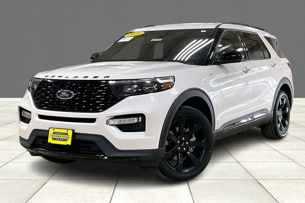 Certified 2023 Ford Explorer ST-Line AWD/4WD image 2