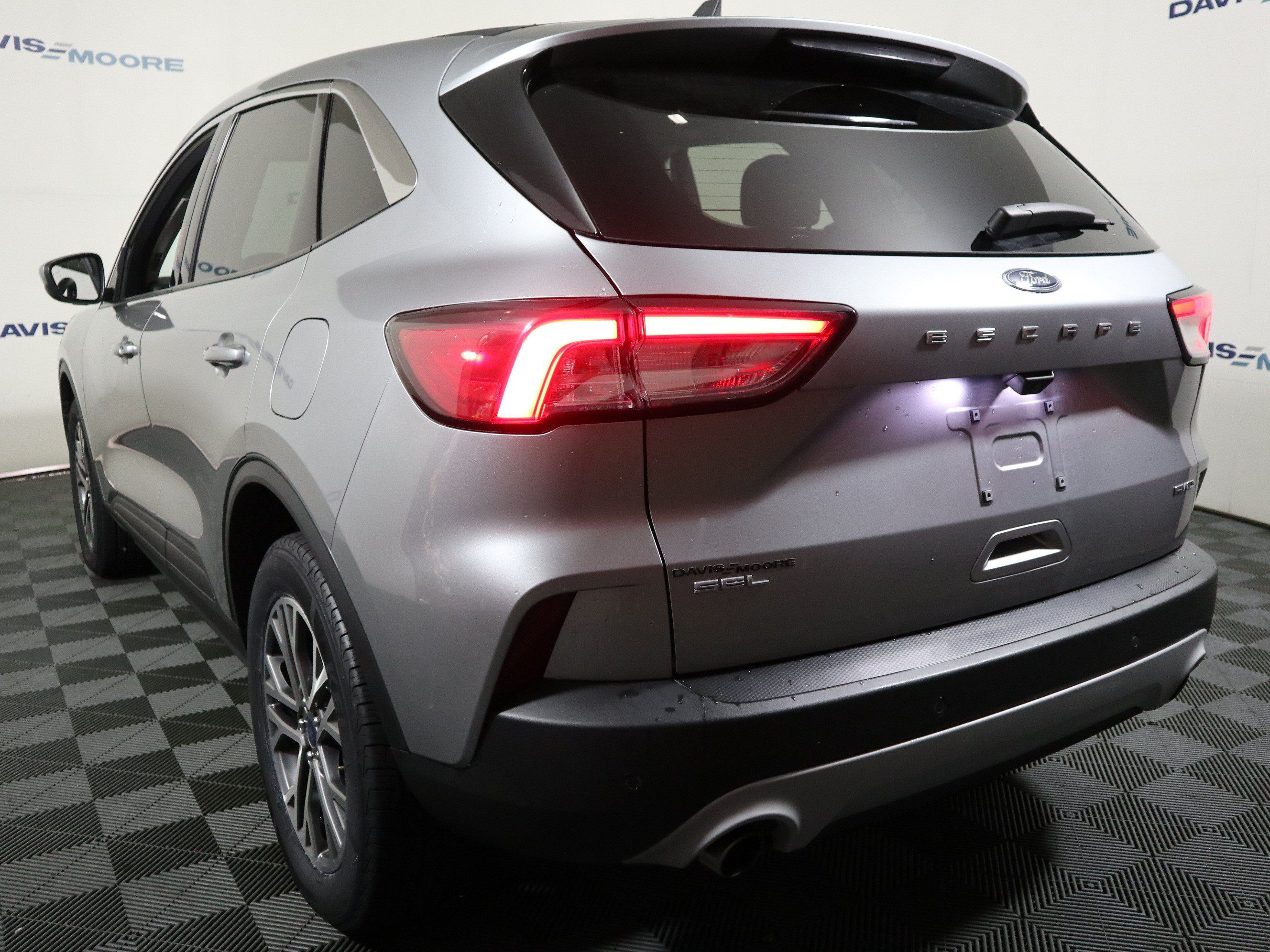 Used 2022 Ford Escape SEL w/ Technology Package AWD/4WD image 9