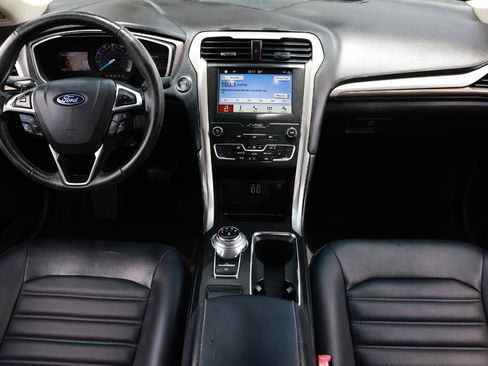 Used 2019 Ford Fusion SEL FWD image 2