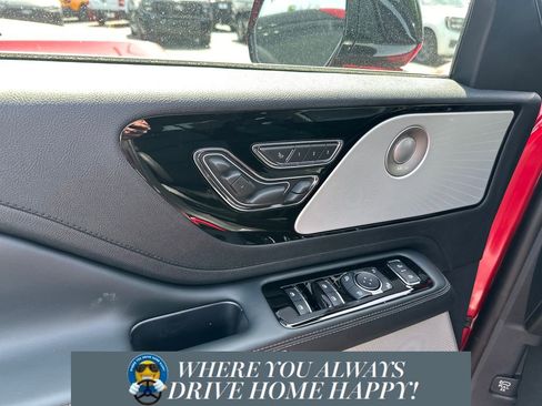 New 2026 Lincoln Aviator Reserve image 8