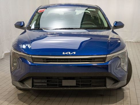 New 2025 Kia K4 LXS image 2