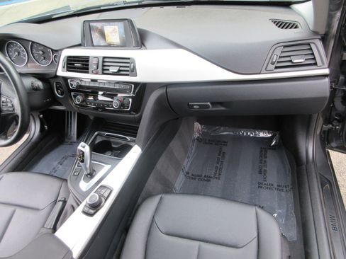 Used 2016 BMW 320i Sedan image 26