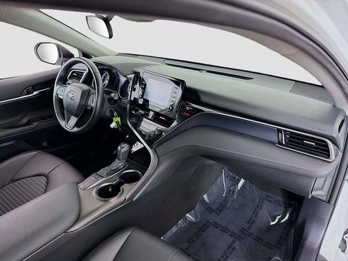 Used 2024 Toyota Camry SE image 16
