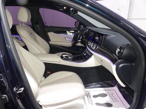 Used 2017 Mercedes-Benz E 43 AMG 4MATIC Sedan image 23