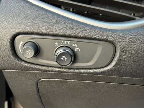 Used 2022 Chevrolet Malibu LS image 30