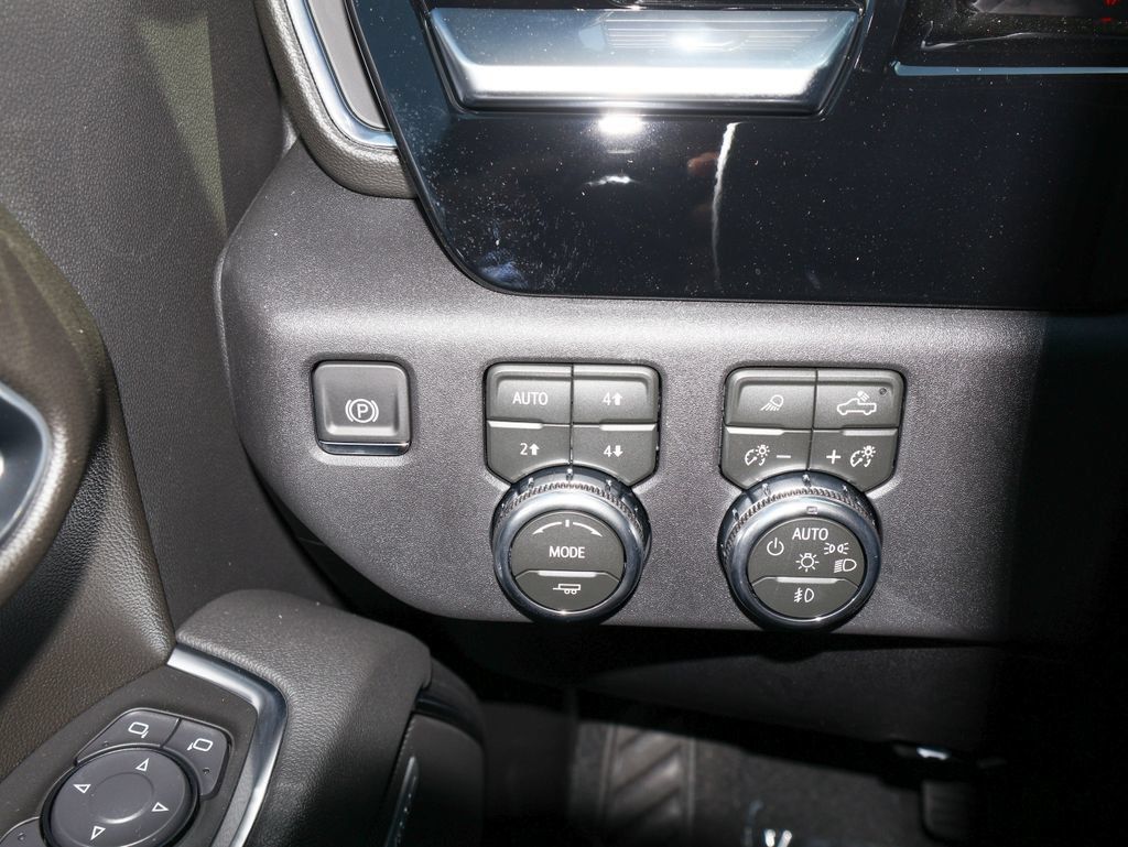 New 2026 GMC Sierra 2500 SLT w/ SLT Premium Package AWD/4WD image 24