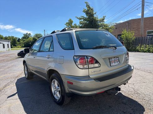 Used 2002 Lexus RX 300 4WD w/ Premium Pkg Plus image 4