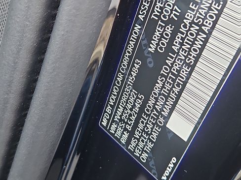 Used 2025 Volvo XC60 B5 Ultra image 7