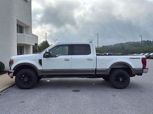 Used 2022 Ford F250 Lariat w/ Tremor Off-Road Package AWD/4WD image 8