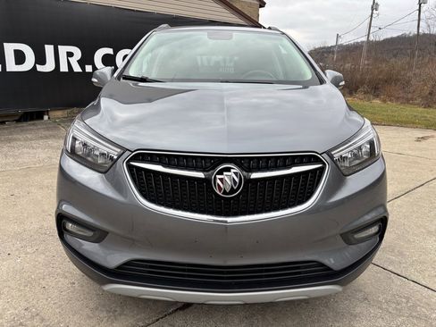 Used 2019 Buick Encore Sport Touring image 2
