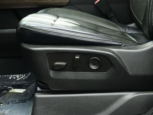 Used 2022 Chevrolet Silverado 1500 RST image 10