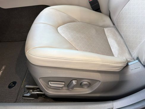 Used 2021 Toyota Camry XSE FWD image 14
