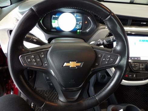 Used 2020 Chevrolet Bolt LT FWD image 11