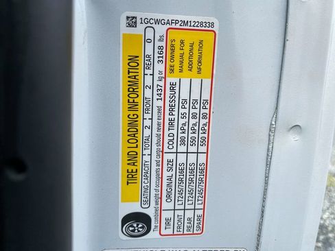 Used 2021 Chevrolet Express 2500 image 29