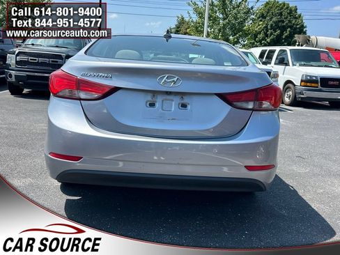 Used 2016 Hyundai Elantra SE w/ Option Group 02 FWD image 4