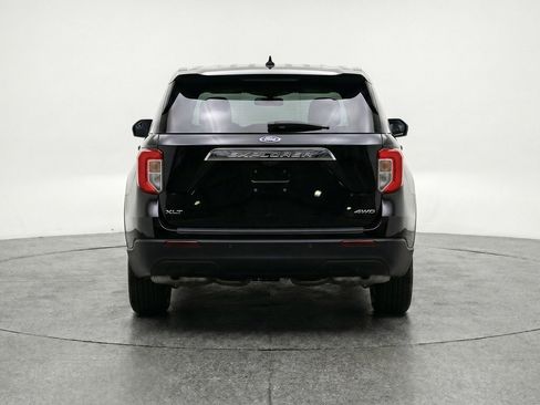 Used 2024 Ford Explorer XLT w/ Equipment Group 202A RWD image 7