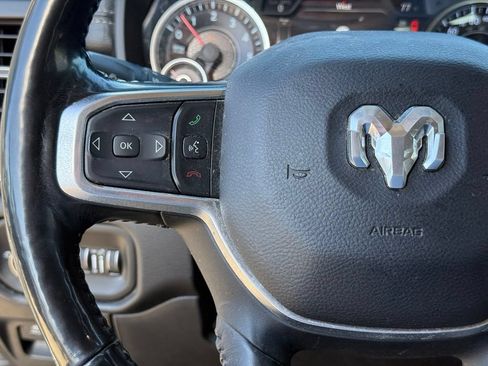 Used 2019 RAM 1500 Laramie AWD/4WD image 17