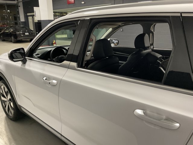 Used 2022 Kia Telluride S FWD image 14