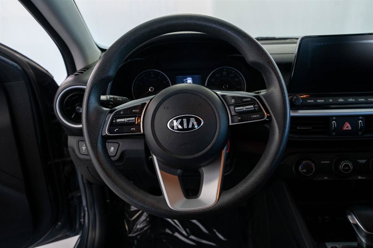 Used 2020 Kia Forte LXS FWD image 15