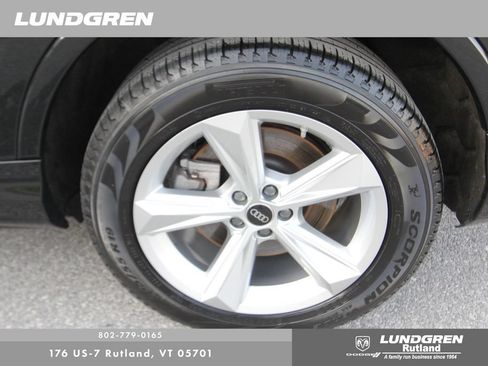 Used 2023 Audi Q7 3.0T Premium AWD/4WD image 15