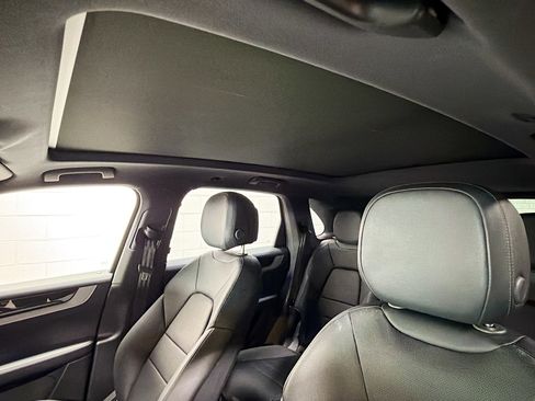 Certified 2024 Porsche Cayenne AWD/4WD image 25