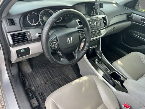Used 2013 Honda Accord LX image 16