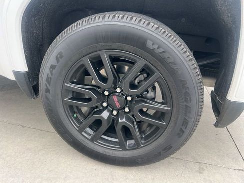 Used 2023 GMC Sierra 1500 Elevation w/ Elevation Premium Package image 4