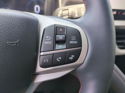 Used 2025 Ford Explorer Active RWD image 20