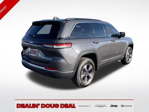 New 2025 Jeep Grand Cherokee Limited 4xe w/ Luxury Tech Group II image 8
