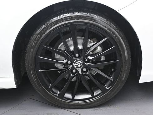 Used 2024 Toyota Camry XSE FWD image 13