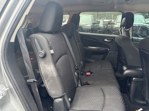 Used 2016 Dodge Journey SXT w/ Comfort/Convenience Group image 12