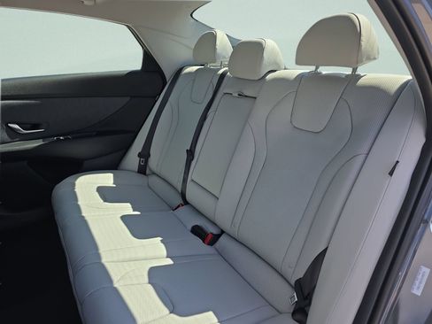 New 2026 Hyundai Elantra Limited FWD image 15