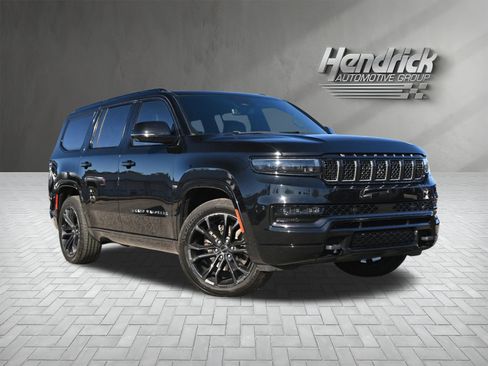 Used 2022 Jeep Grand Wagoneer Series II Obsidian image 2