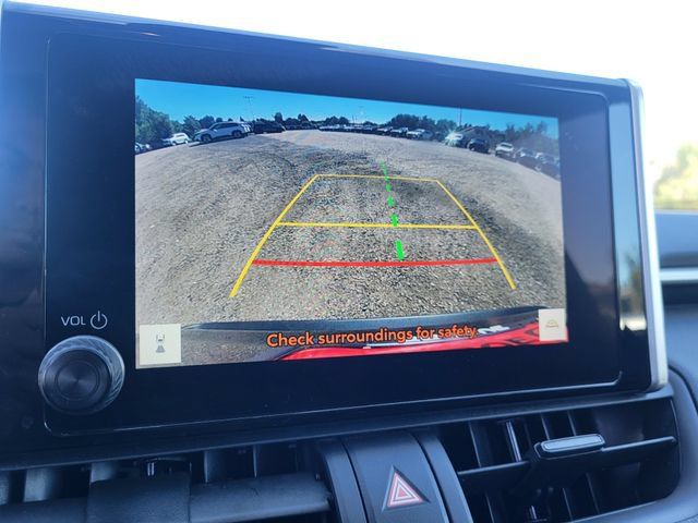 Used 2025 Toyota RAV4 LE AWD/4WD image 17