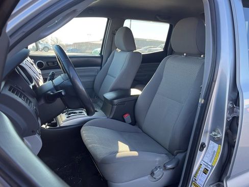 Used 2015 Toyota Tacoma PreRunner w/ SR5 Package image 23