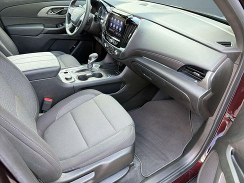 Certified 2023 Chevrolet Traverse LT FWD image 31