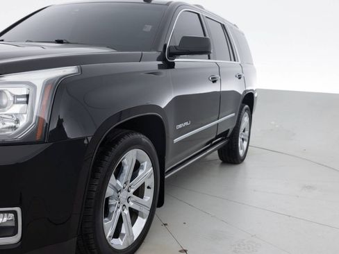Used 2018 GMC Yukon Denali AWD/4WD image 12