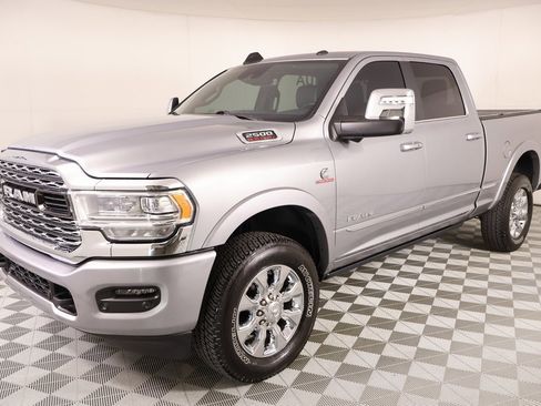 Used 2024 RAM 2500 Limited image 11