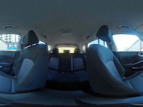 Used 2025 Kia Soul LX w/ LX Technology Package FWD image 40