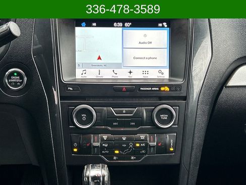 Used 2017 Ford Explorer XLT w/ Equipment Group 202A AWD/4WD image 18