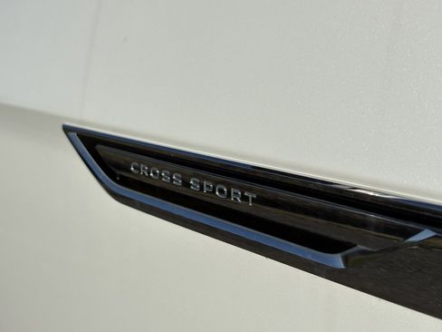 Used 2022 Volkswagen Atlas Cross Sport SEL Premium R-Line image 10