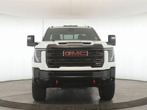 Used 2026 GMC Sierra 2500 AT4X image 12