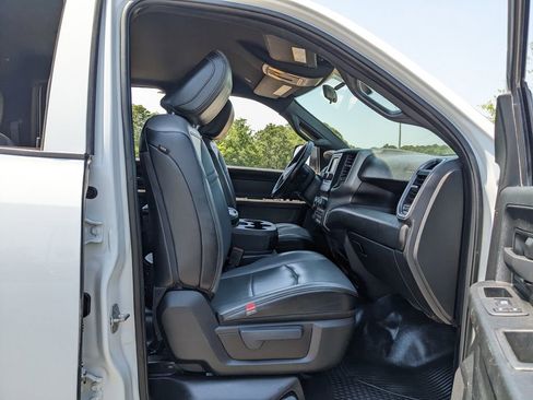 Used 2022 RAM 2500 Tradesman w/ Chrome Appearance Group image 39