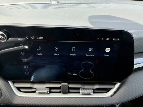 New 2026 Chevrolet Equinox LT w/ Convenience Package II AWD/4WD image 6