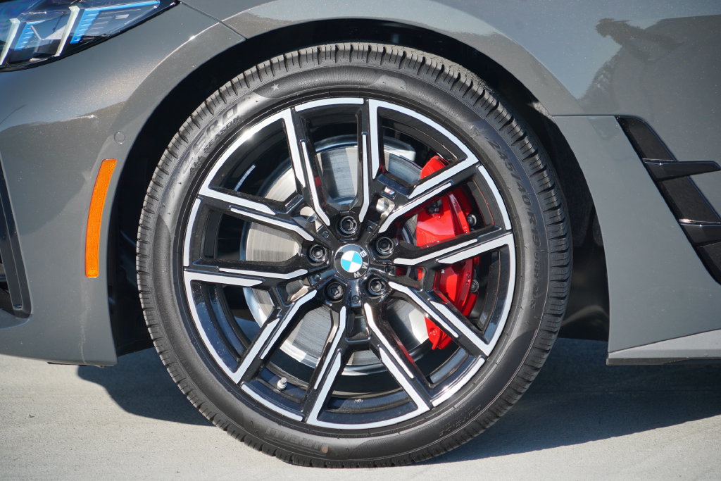 New 2026 BMW M440i w/ Premium Package RWD image 6
