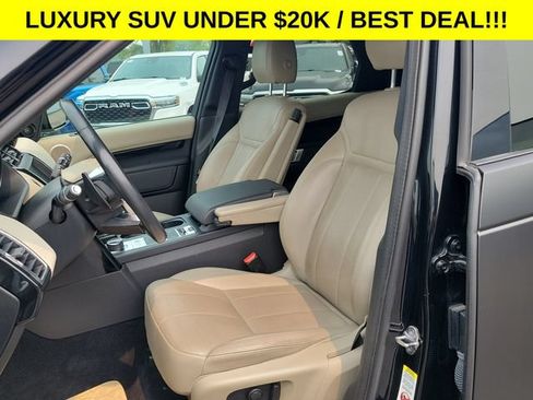 Used 2019 Land Rover Discovery SE AWD/4WD image 9