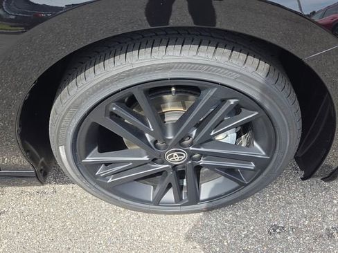 New 2026 Toyota Camry Hybrid FWD image 16