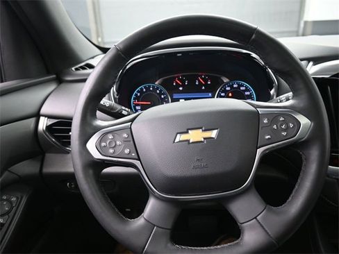 Used 2023 Chevrolet Traverse LT w/ LT Premium Package image 8