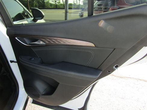 Used 2021 Buick Envision Avenir w/ Technology Package II image 15