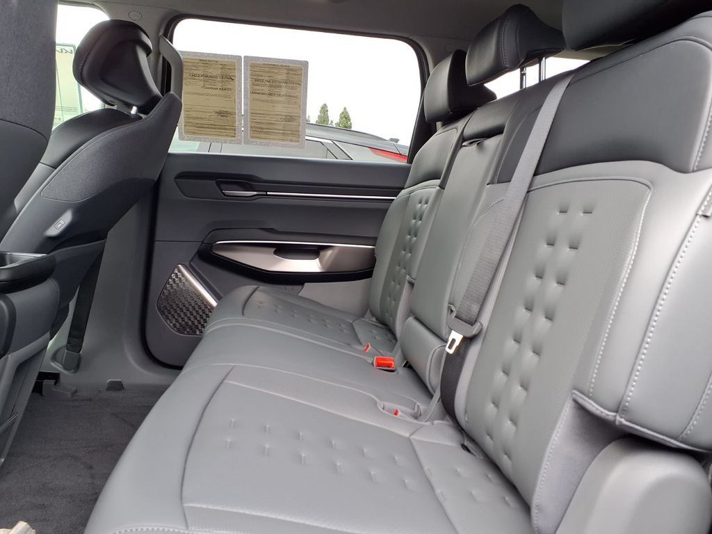Used 2026 Kia EV9 Wind AWD/4WD image 11